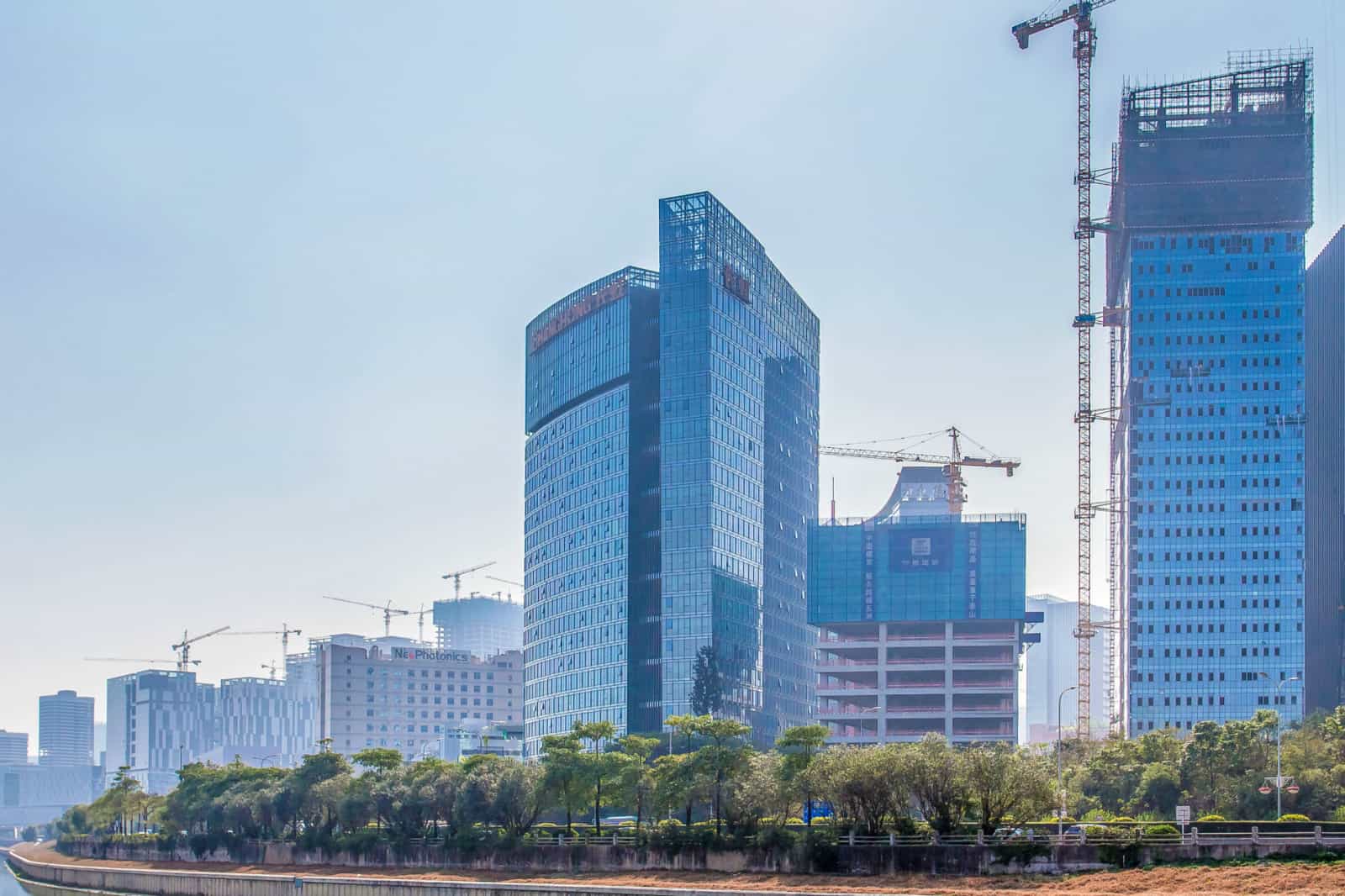 长虹科技大厦主楼外观