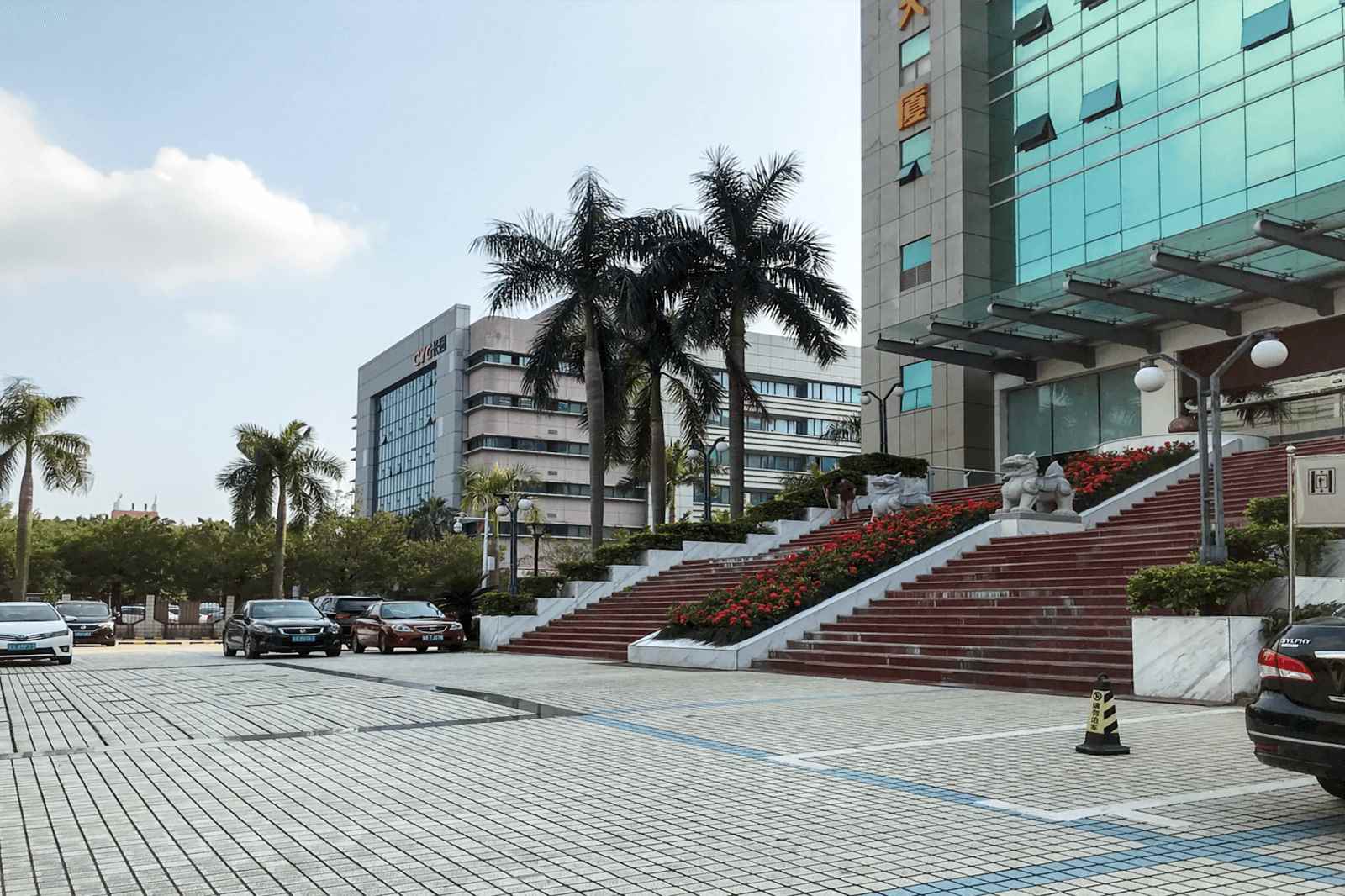超力通大厦(凤凰城大厦)绿化步道