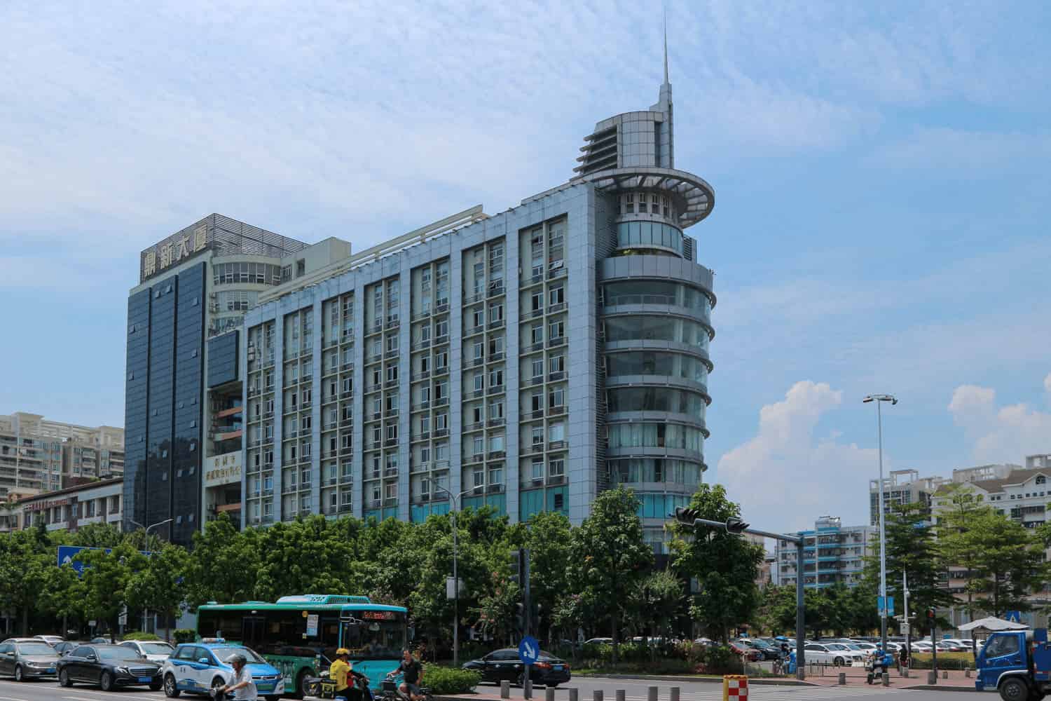 鼎新大厦绿化步道