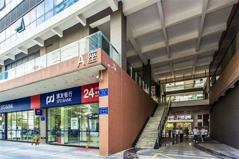 赋安科技大厦绿化步道