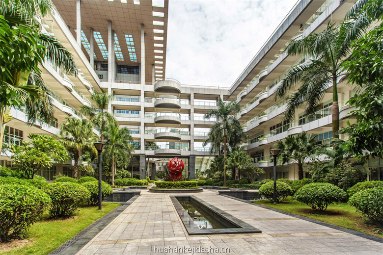 华翰科技大厦绿化步道