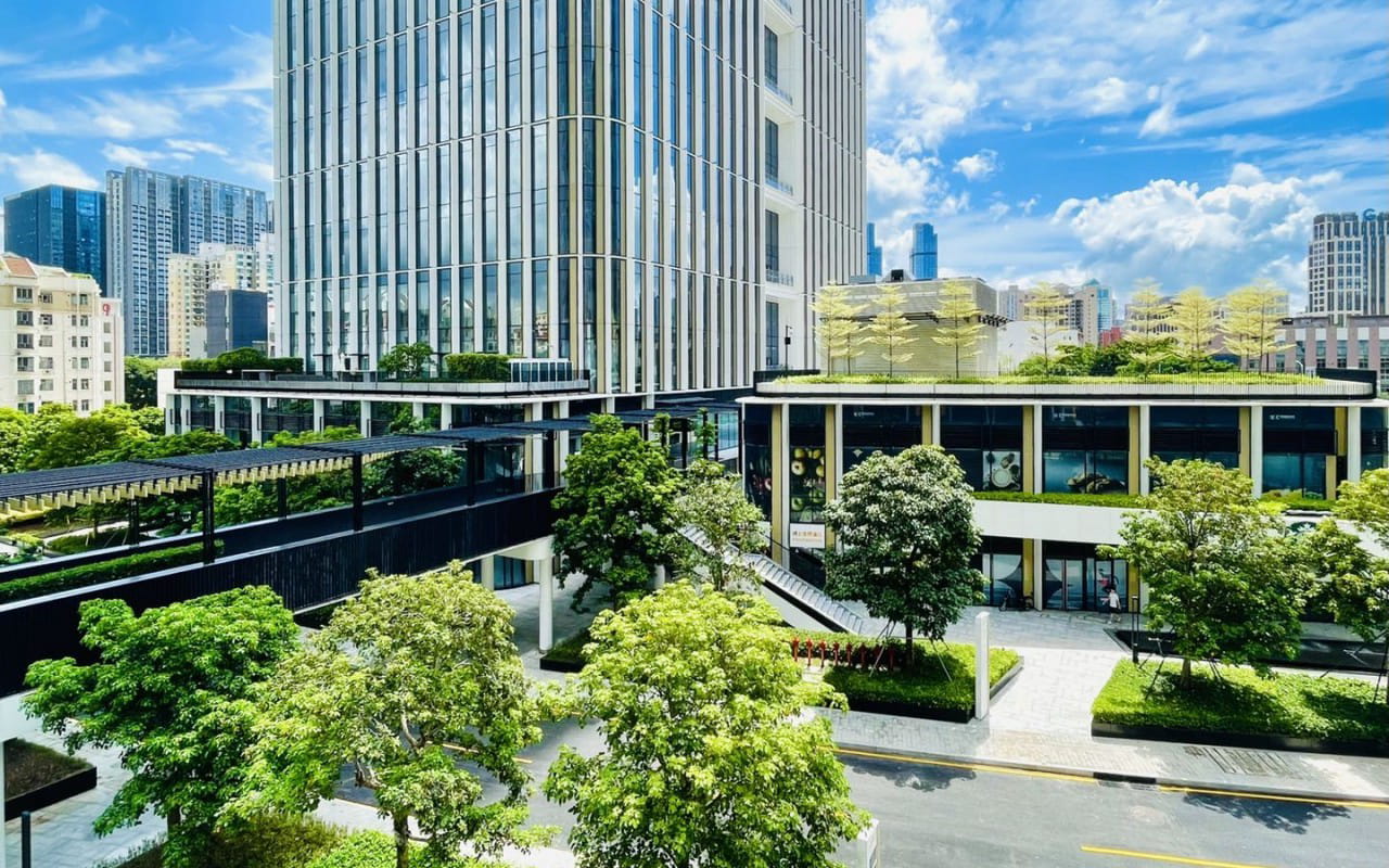 华联城市中心绿化步道
