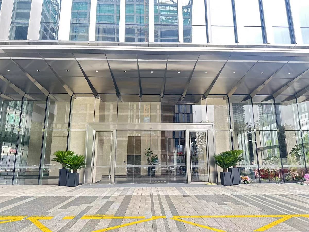 华强金融大厦绿化步道
