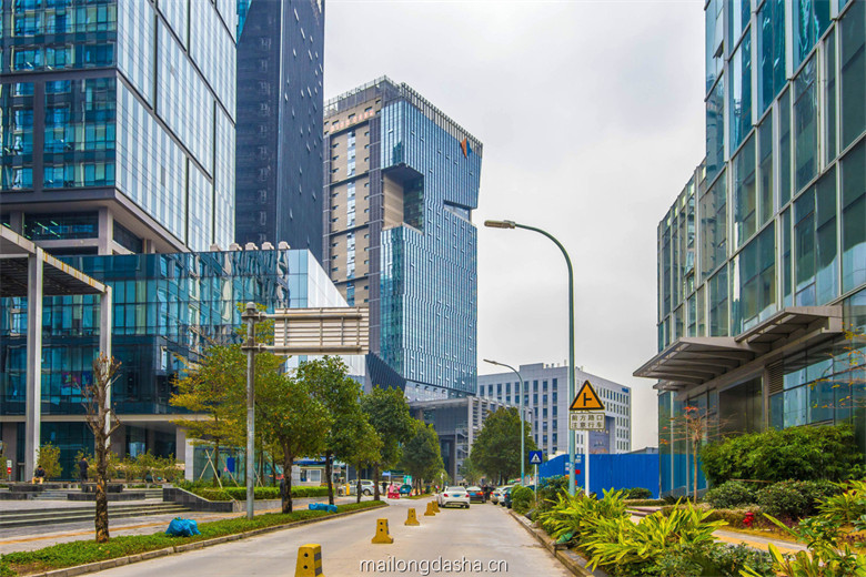 迈科龙大厦园区园林景观