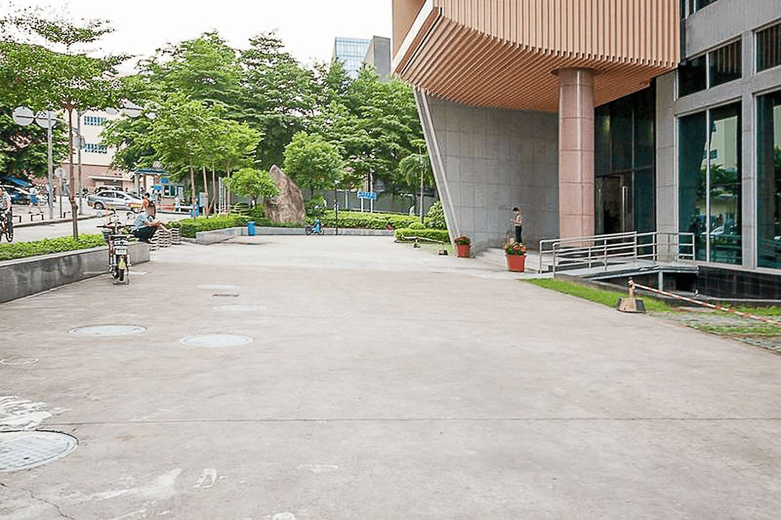 天明科技大厦绿化步道
