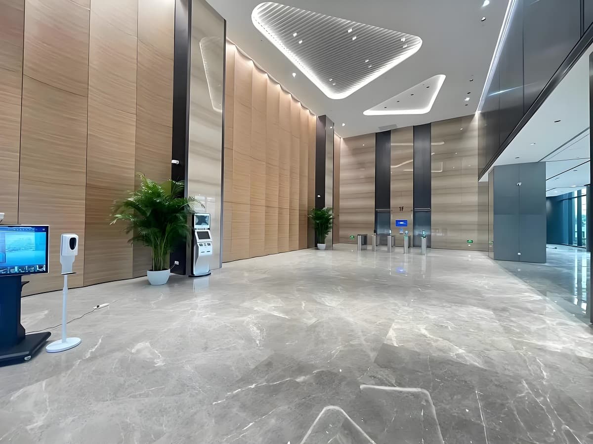 迅雷科技大厦绿化步道