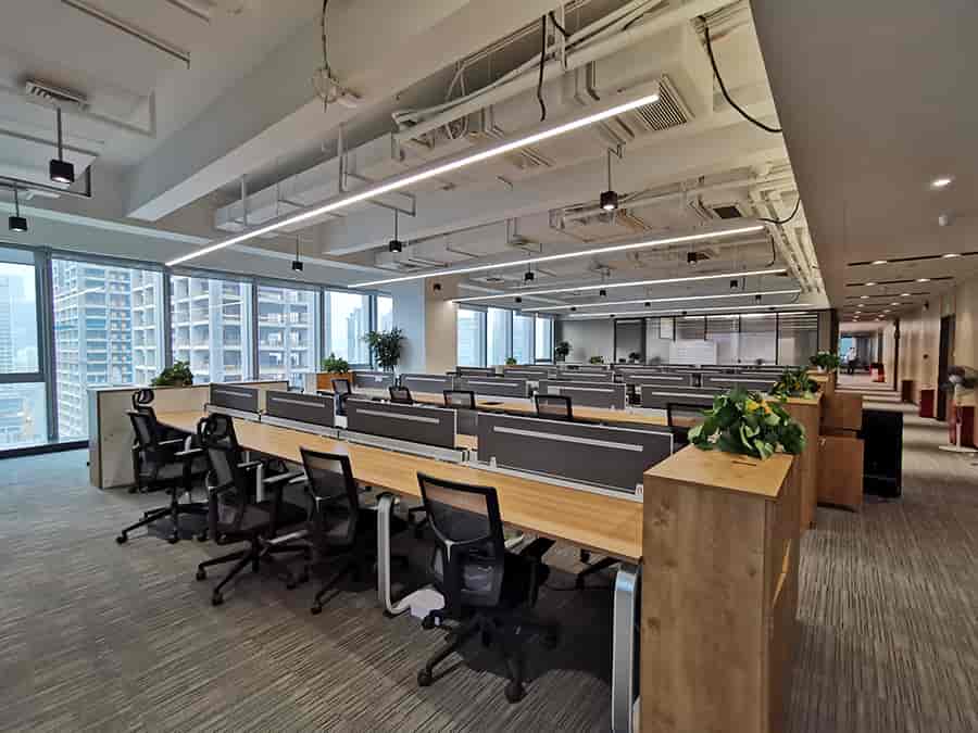 招商局广场215㎡全景落地窗办公室实景